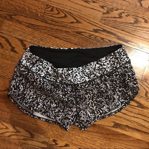 lululemon athletica Pants - LULULEMON Black white floral print speed shorts 10